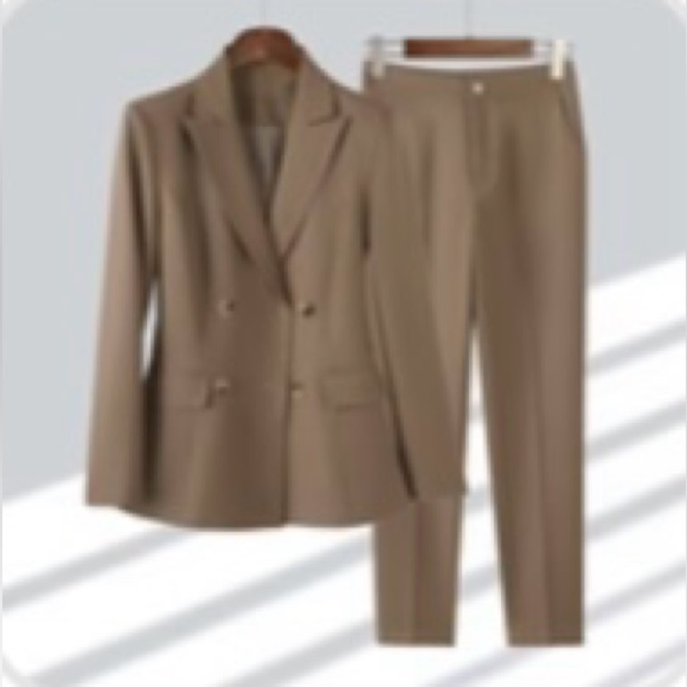 Elegant Women's Tan Suit Set